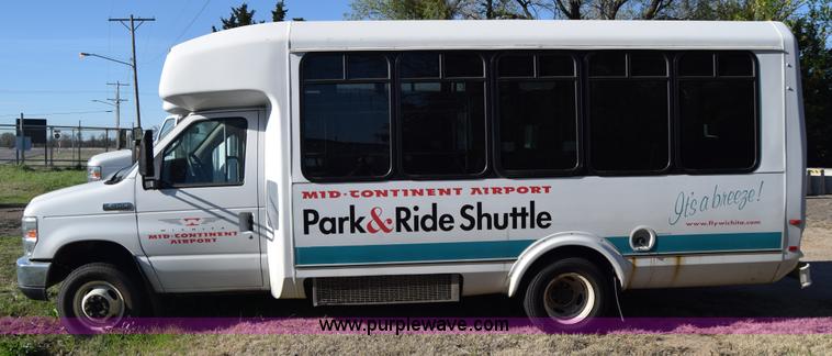 image for item BX9952 2009 Ford Eldorado E450 bus