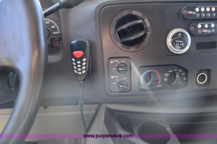 image for item BX9952 2009 Ford Eldorado E450 bus