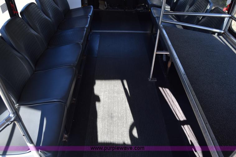 image for item BX9952 2009 Ford Eldorado E450 bus