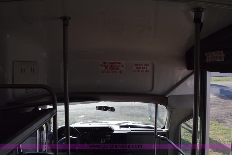 image for item BX9952 2009 Ford Eldorado E450 bus