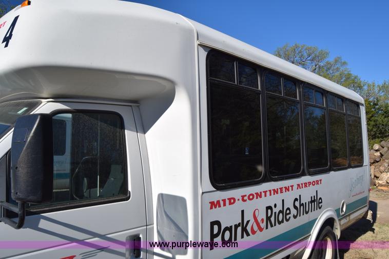 image for item BX9952 2009 Ford Eldorado E450 bus