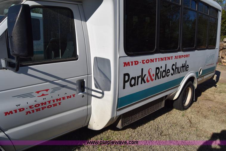 image for item BX9952 2009 Ford Eldorado E450 bus