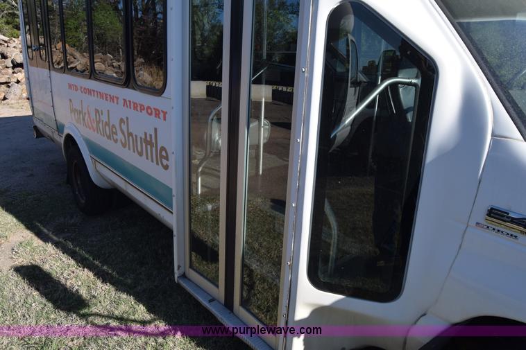 image for item BX9952 2009 Ford Eldorado E450 bus