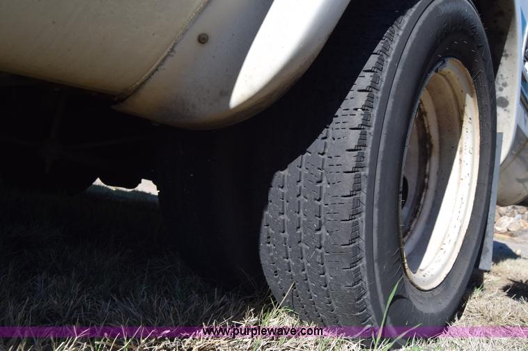 image for item BX9952 2009 Ford Eldorado E450 bus