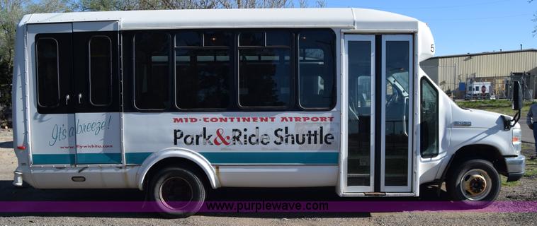 image for item BX9953 2009 Ford Eldorado E450 bus