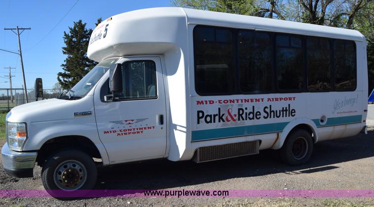 image for item BX9953 2009 Ford Eldorado E450 bus