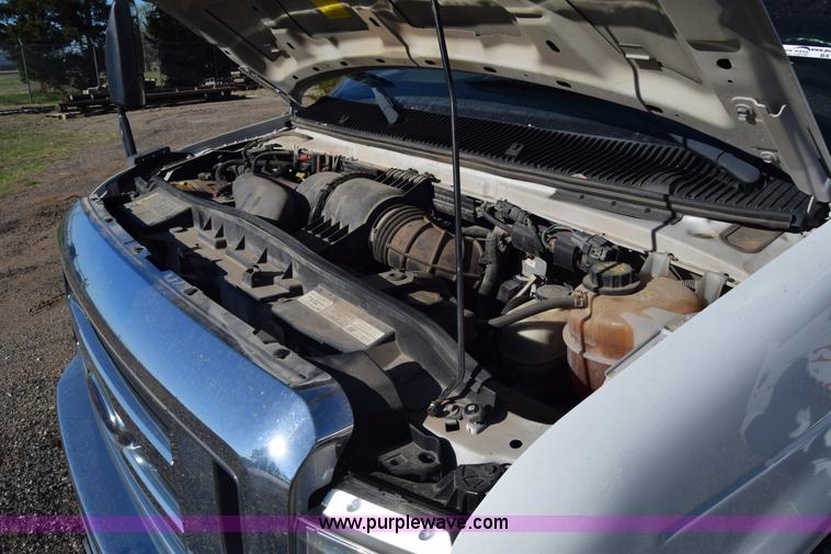 image for item BX9953 2009 Ford Eldorado E450 bus