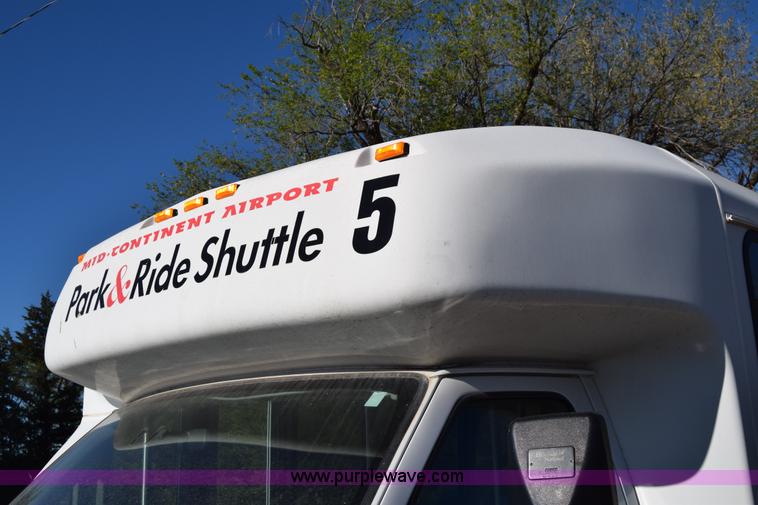 image for item BX9953 2009 Ford Eldorado E450 bus