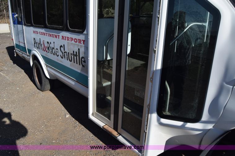 image for item BX9953 2009 Ford Eldorado E450 bus