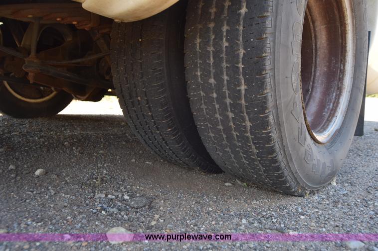 image for item BX9953 2009 Ford Eldorado E450 bus