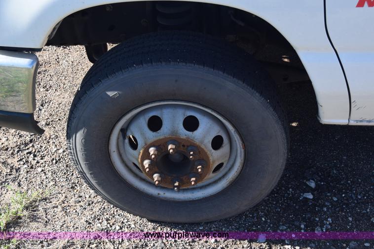 image for item BX9953 2009 Ford Eldorado E450 bus