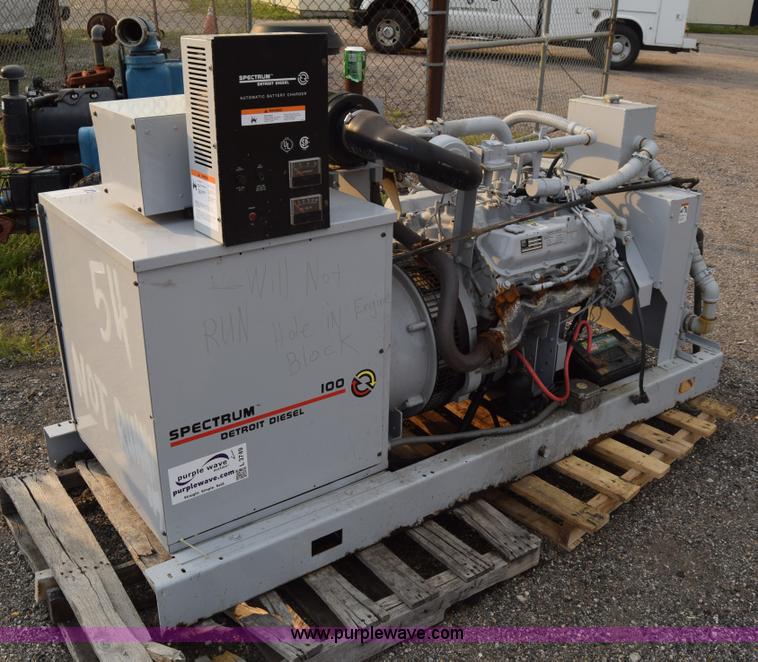 Spectrum 100 generator in Wichita, KS | Item L3749 sold | Purple Wave