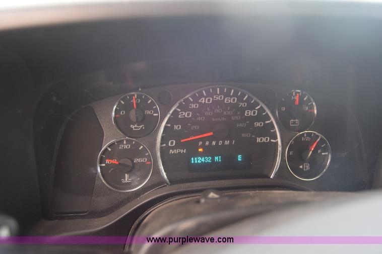 image for item L3752 2010 Chevrolet Express 2500 Cargo van