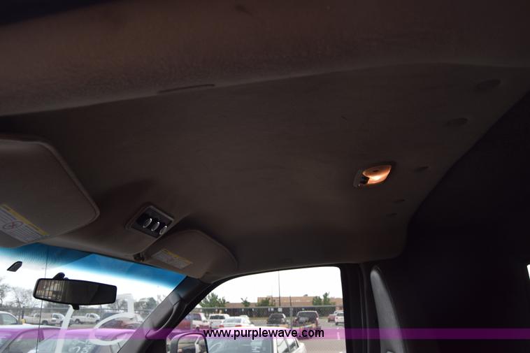 image for item L3752 2010 Chevrolet Express 2500 Cargo van