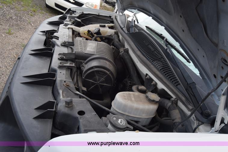 image for item L3752 2010 Chevrolet Express 2500 Cargo van