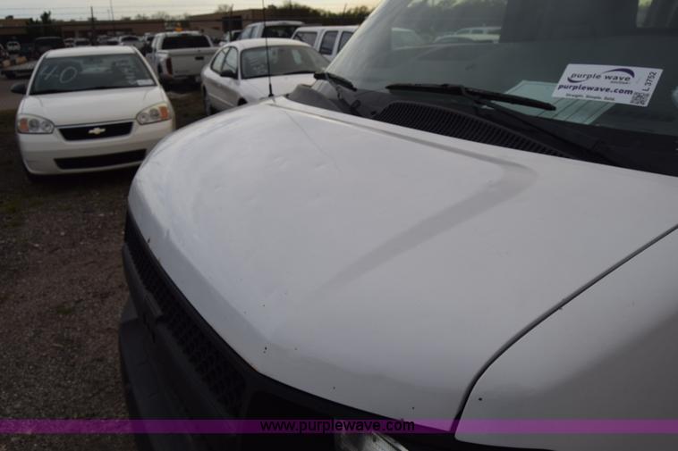 image for item L3752 2010 Chevrolet Express 2500 Cargo van