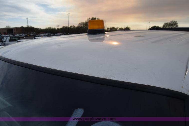 image for item L3752 2010 Chevrolet Express 2500 Cargo van