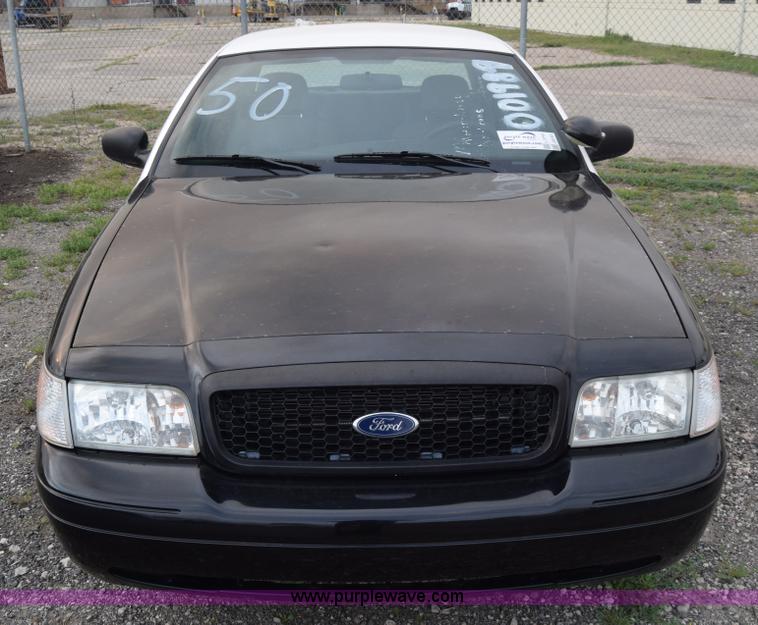 image for item L3753 2009 Ford Crown Victoria Police Interceptor