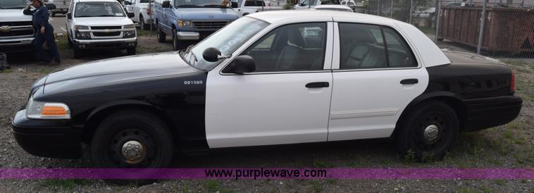 image for item L3753 2009 Ford Crown Victoria Police Interceptor