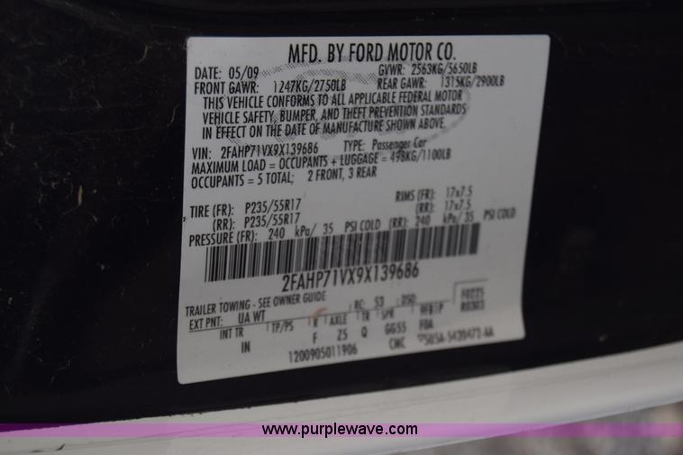 image for item L3753 2009 Ford Crown Victoria Police Interceptor