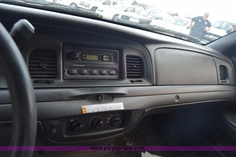 image for item L3753 2009 Ford Crown Victoria Police Interceptor