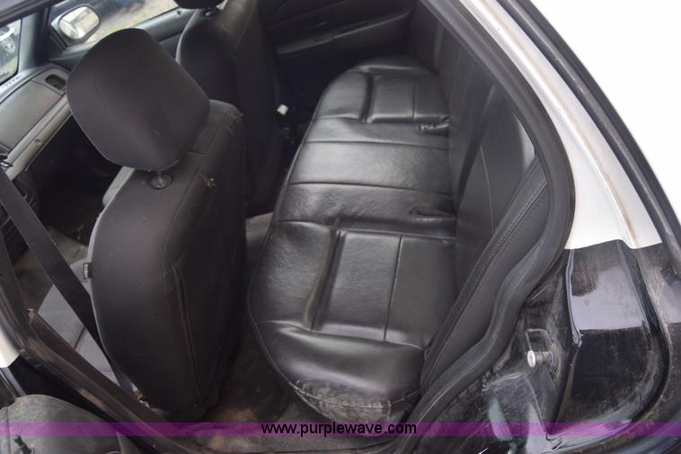 image for item L3753 2009 Ford Crown Victoria Police Interceptor