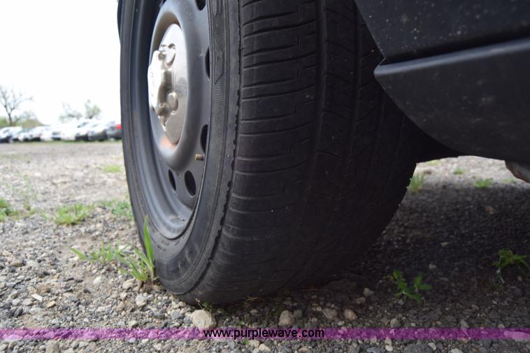 image for item L3753 2009 Ford Crown Victoria Police Interceptor