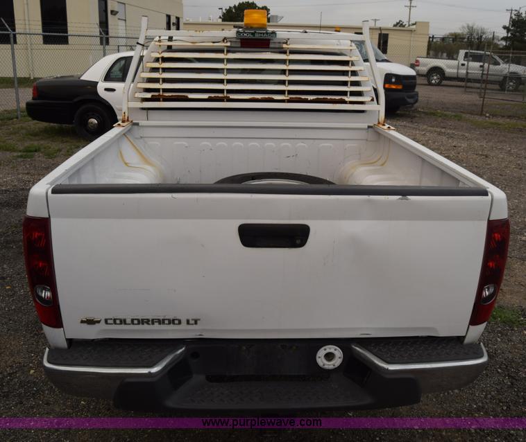 image for item L3756 2008 Chevrolet Colorado LT Crew Cab pickup truck
