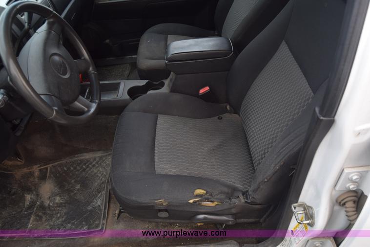 image for item L3756 2008 Chevrolet Colorado LT Crew Cab pickup truck