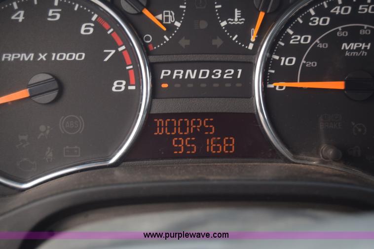 image for item L3756 2008 Chevrolet Colorado LT Crew Cab pickup truck