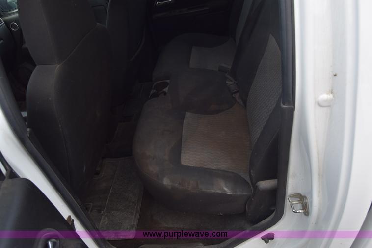 image for item L3756 2008 Chevrolet Colorado LT Crew Cab pickup truck