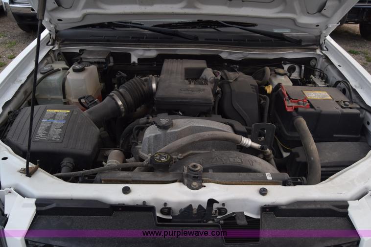 image for item L3756 2008 Chevrolet Colorado LT Crew Cab pickup truck