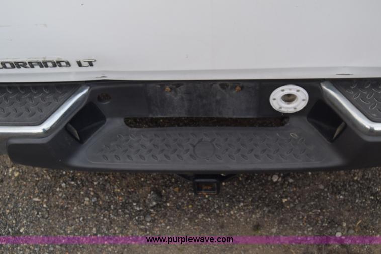 image for item L3756 2008 Chevrolet Colorado LT Crew Cab pickup truck