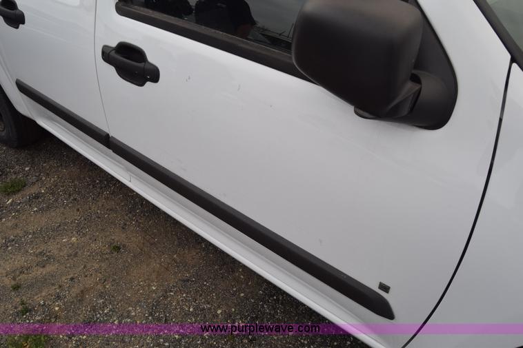 image for item L3756 2008 Chevrolet Colorado LT Crew Cab pickup truck