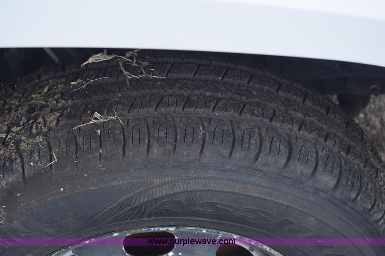 image for item L3756 2008 Chevrolet Colorado LT Crew Cab pickup truck