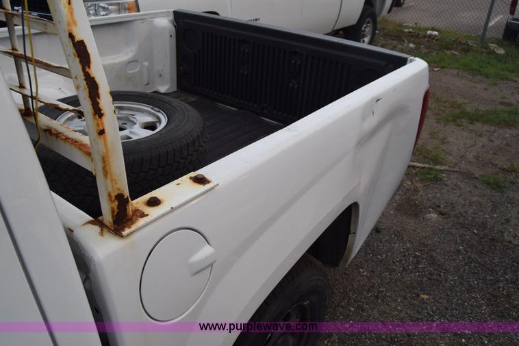 image for item L3756 2008 Chevrolet Colorado LT Crew Cab pickup truck