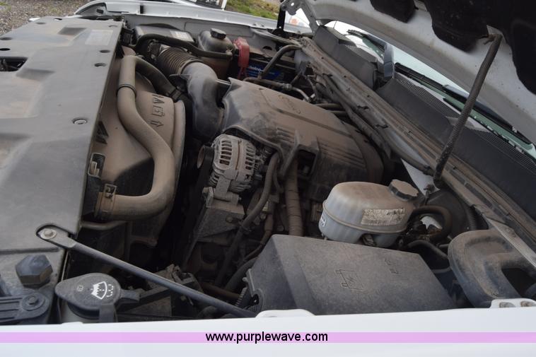 image for item L3757 2007 Chevrolet Silverado 2500HD Crew Cab pickup truck