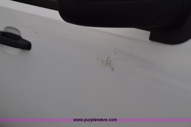 image for item L3757 2007 Chevrolet Silverado 2500HD Crew Cab pickup truck