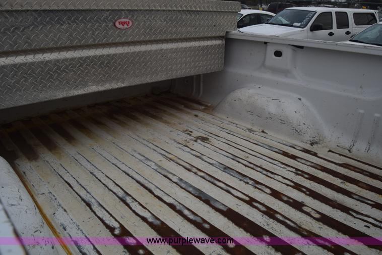 image for item L3757 2007 Chevrolet Silverado 2500HD Crew Cab pickup truck