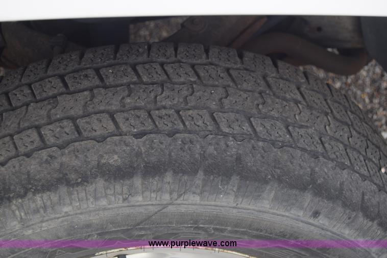 image for item L3757 2007 Chevrolet Silverado 2500HD Crew Cab pickup truck