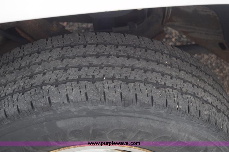 image for item L3757 2007 Chevrolet Silverado 2500HD Crew Cab pickup truck