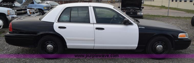 image for item L3759 2009 Ford Crown Victoria Police Interceptor