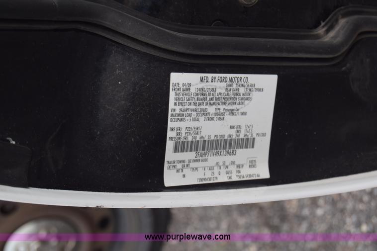 image for item L3759 2009 Ford Crown Victoria Police Interceptor