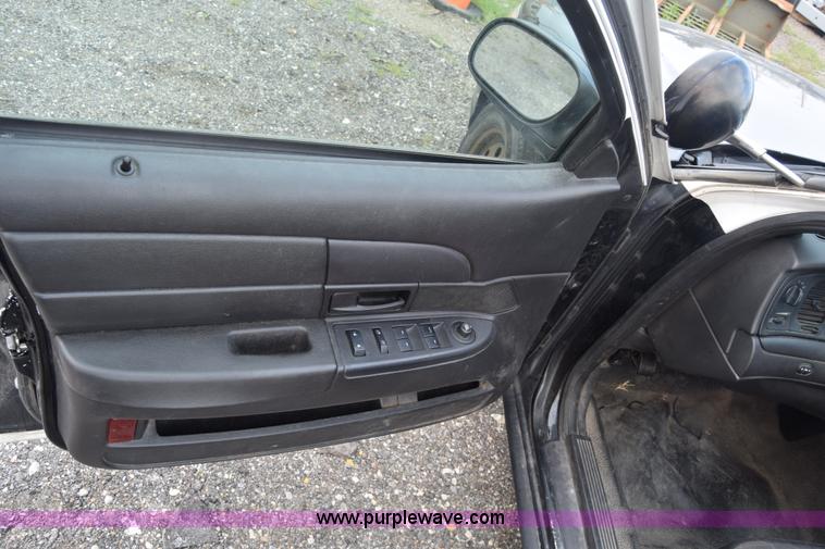 image for item L3759 2009 Ford Crown Victoria Police Interceptor