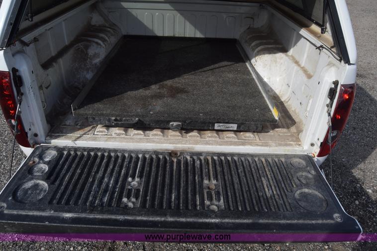 image for item L3761 2008 Chevrolet Colorado LT Crew Cab pickup truck