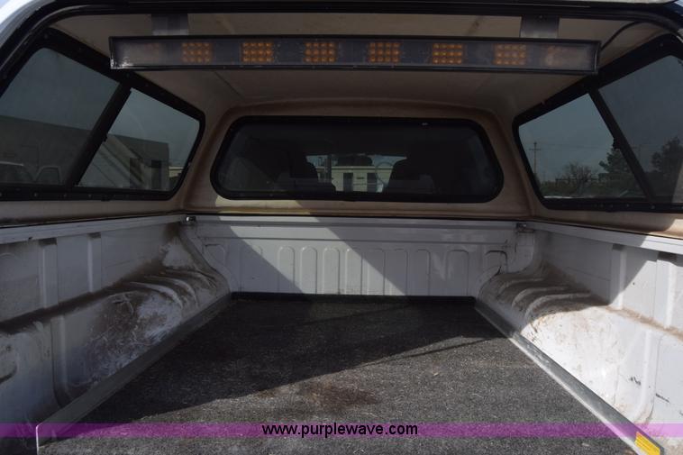 image for item L3761 2008 Chevrolet Colorado LT Crew Cab pickup truck