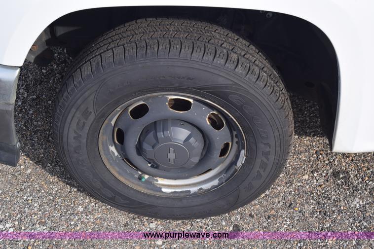 image for item L3761 2008 Chevrolet Colorado LT Crew Cab pickup truck