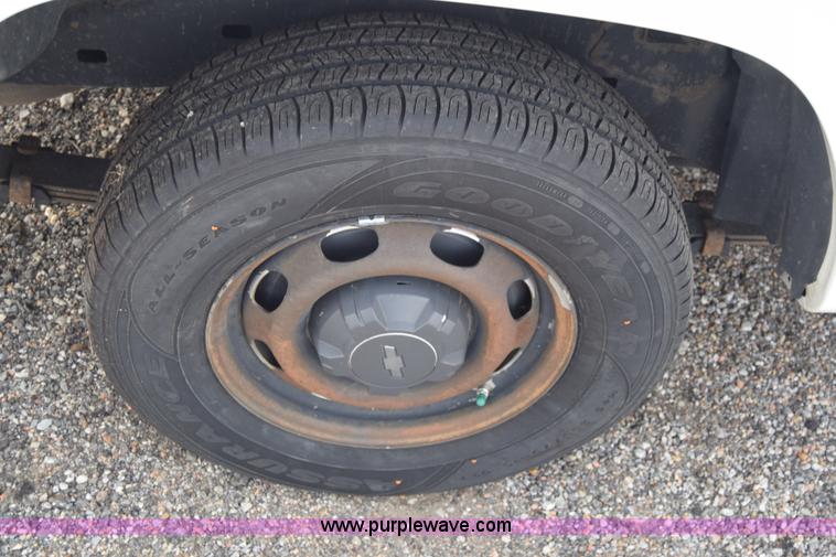 image for item L3761 2008 Chevrolet Colorado LT Crew Cab pickup truck