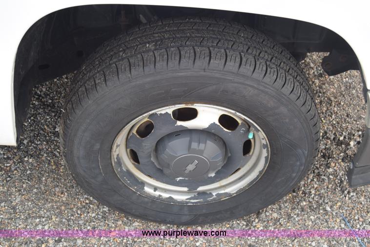 image for item L3761 2008 Chevrolet Colorado LT Crew Cab pickup truck