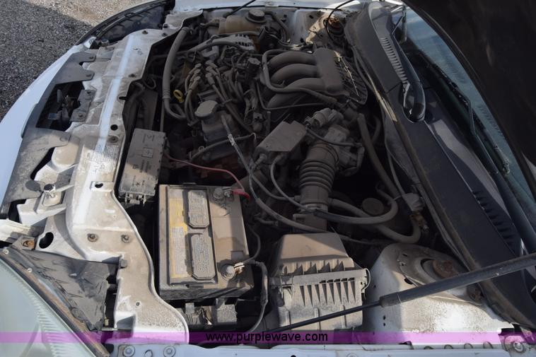 image for item L3762 2006 Ford Taurus SE